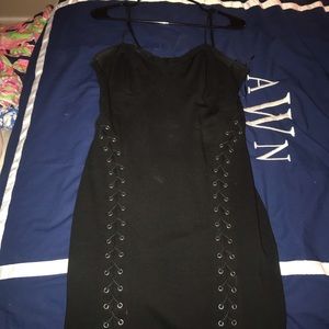 Black bodycon dress